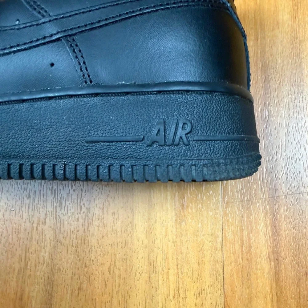 Nike Air Force 1 LE Triple Black Low Top Sneakers DH2920-001 Womens 7.5 / 6Y